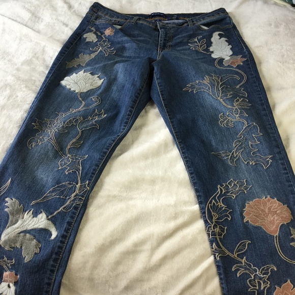 bandolino embroidered jeans